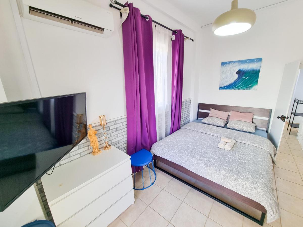 Aladdin'S Hostel Larnaca Esterno foto